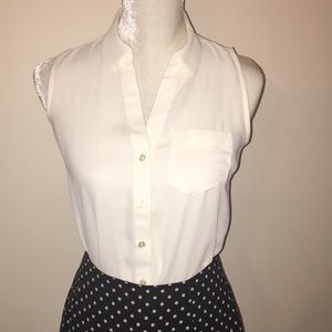 Sleeveless blouse